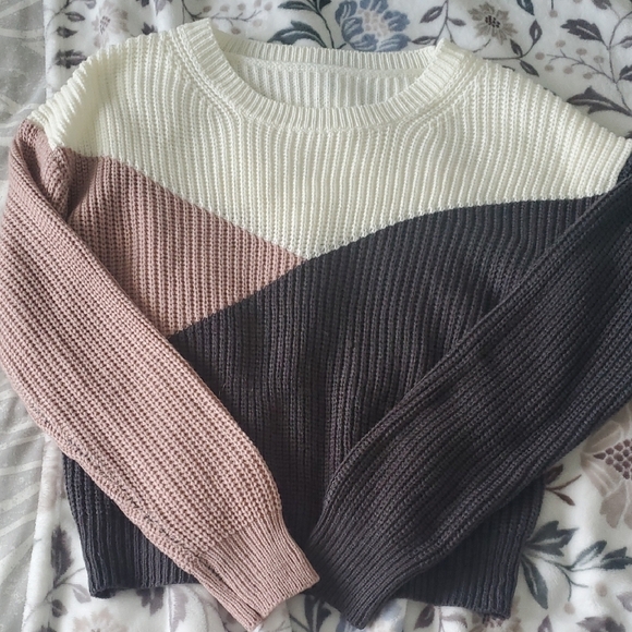 SHEIN Tri-Tone Sweater - Cream, Mauve, and Black - Picture 2 of 3